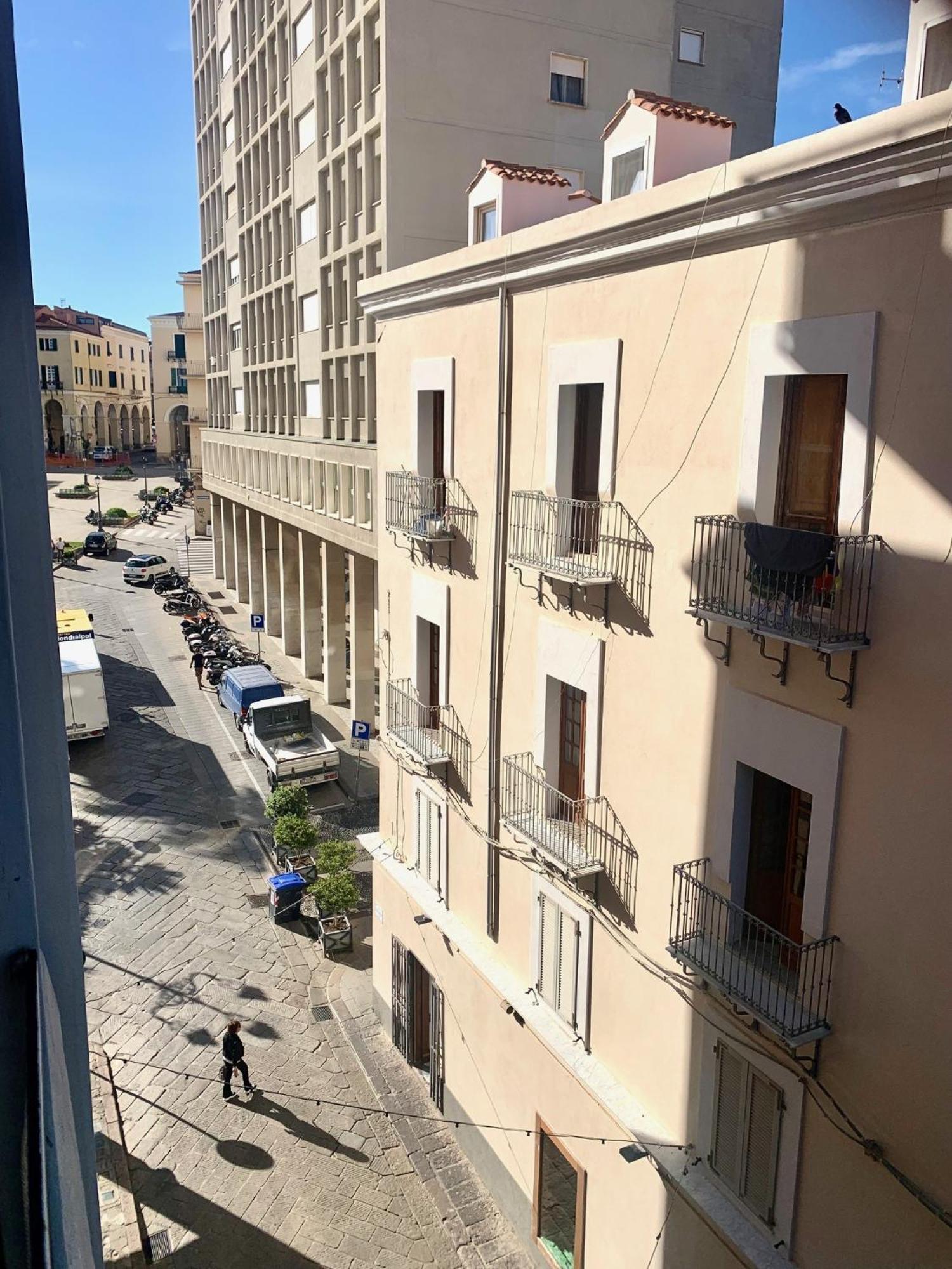 The Tower Centro - Piazza Castello Apartment ซัสซารี ภายนอก รูปภาพ
